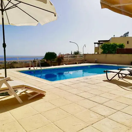 Clara * Paphos